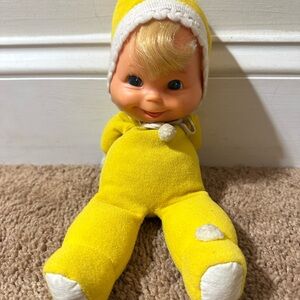 Vintage 1970 Mattel Yellow Booful Baby Beans 11" Baby Doll Bean Bag w/ Bonnet